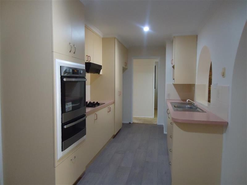 22 Pugsley Ave, Estella NSW 2650