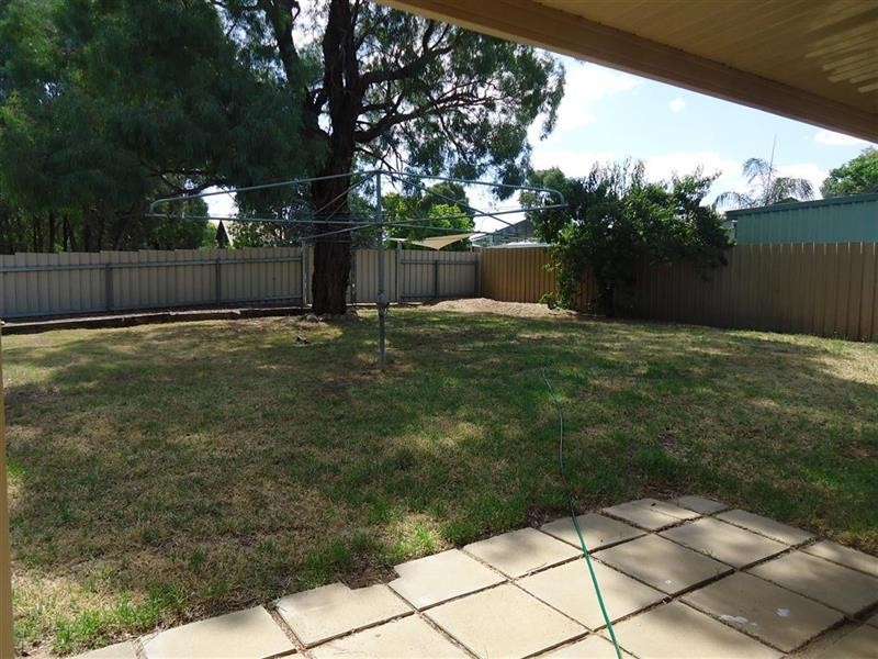 22 Pugsley Ave, Estella NSW 2650