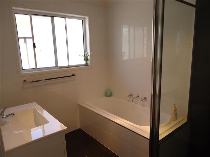 12/124 Mima St, Glenfield Park NSW 2650