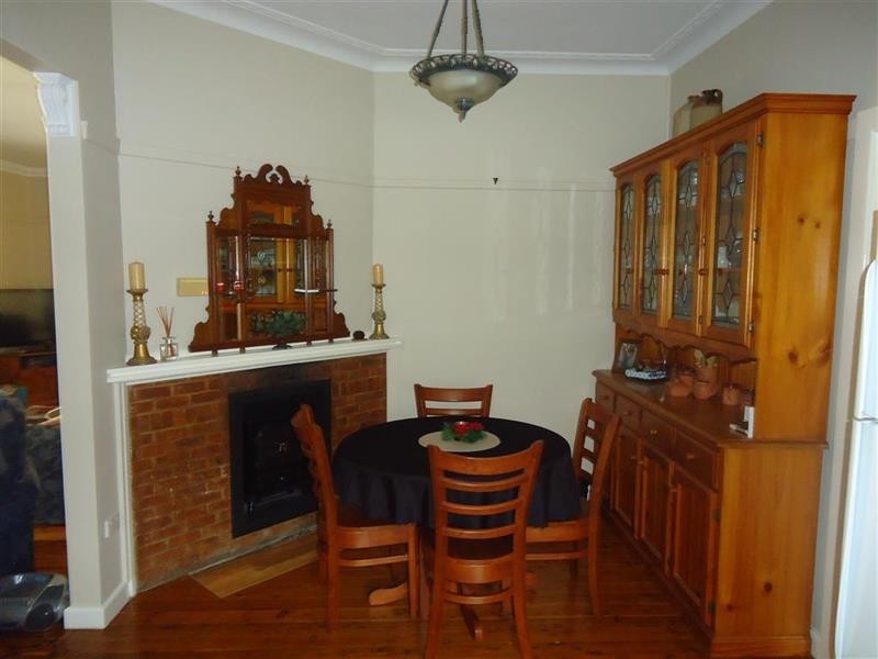 39 Mair St, Turvey Park NSW 2650