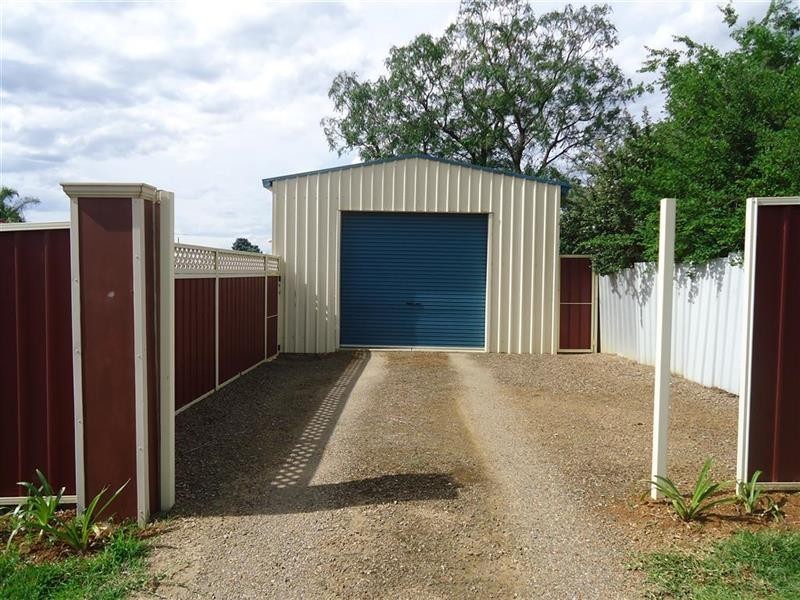 39 Mair St, Turvey Park NSW 2650