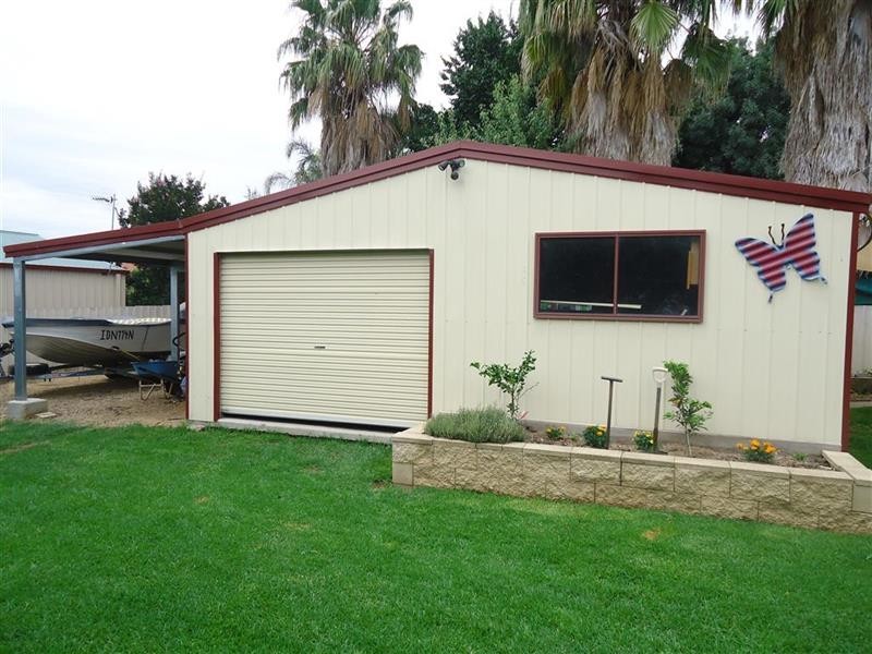 26 Kimba Dr, Glenfield Park NSW 2650