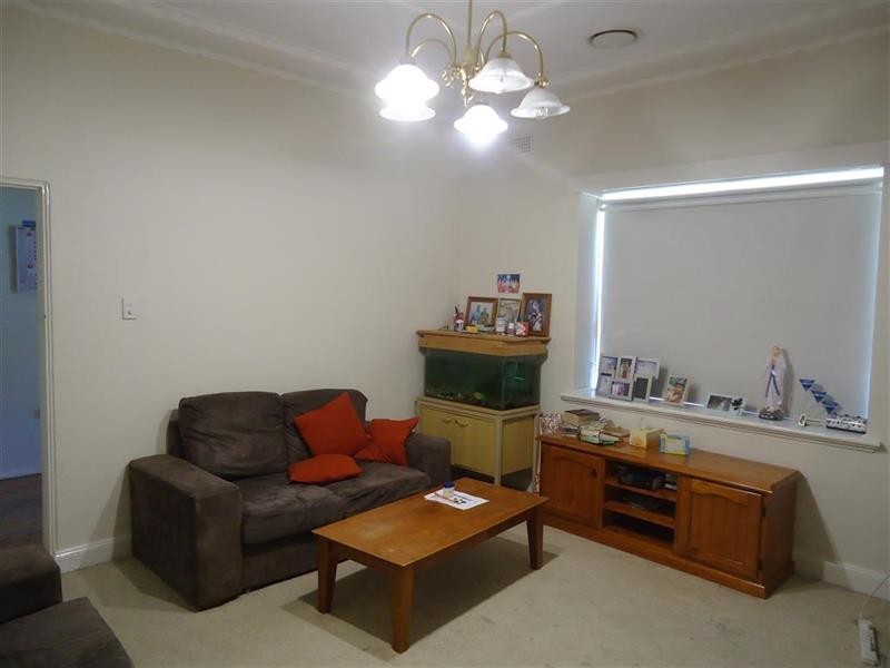 7 Docker St, Wagga Wagga NSW 2650