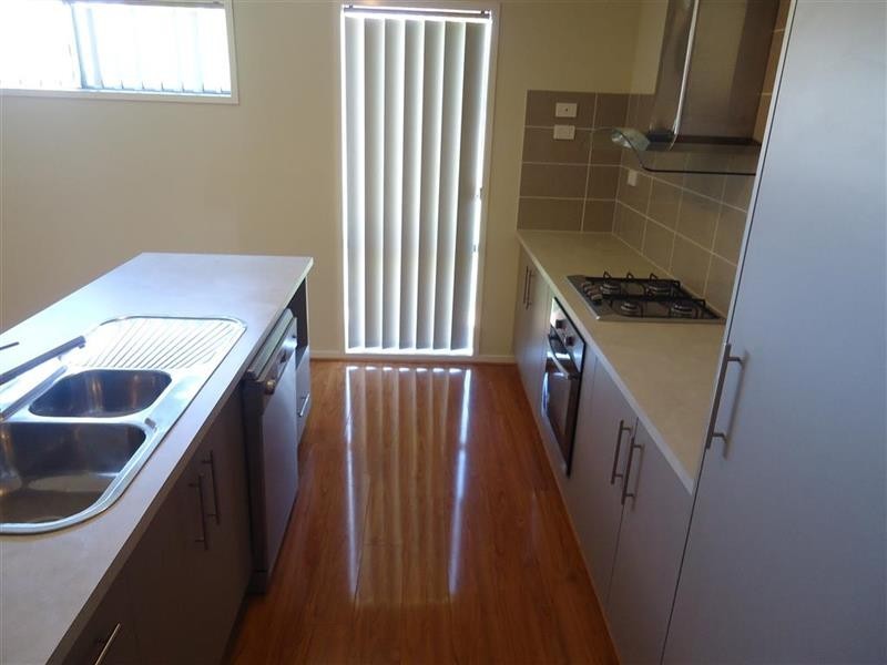 36 Bradman Dr, Boorooma NSW 2650