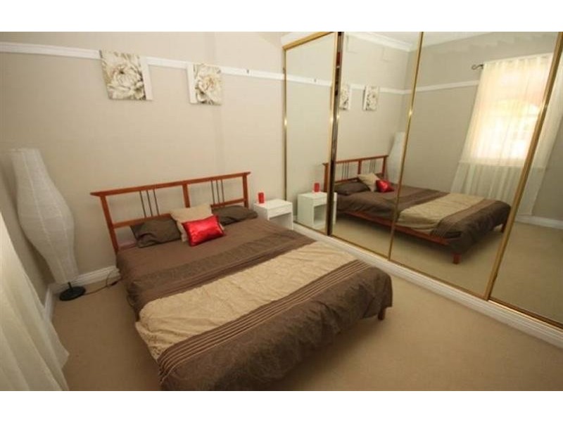 170 Gurwood St, Wagga Wagga NSW 2650