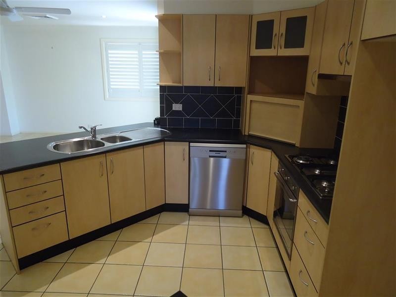 9 Amaroo St, Kooringal NSW 2650