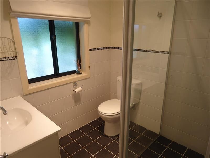 9 Amaroo St, Kooringal NSW 2650