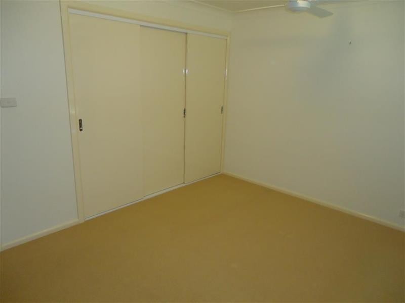9 Amaroo St, Kooringal NSW 2650