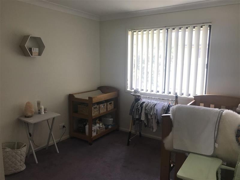 12 Womboin Cres, Glenfield Park NSW 2650