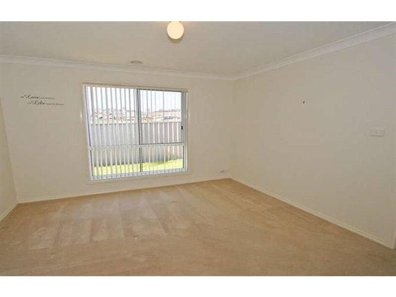 9 Illeura Rd, Bourkelands NSW 2650