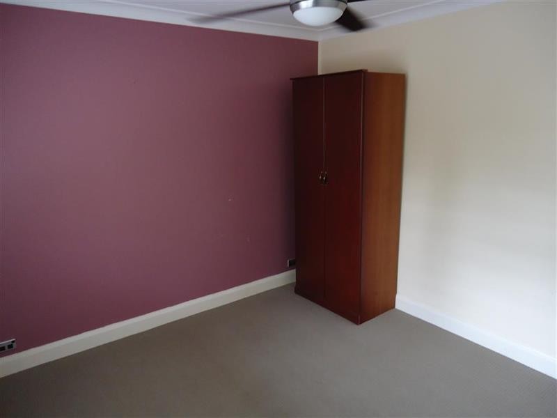 78 Warrawong St, Kooringal NSW 2650