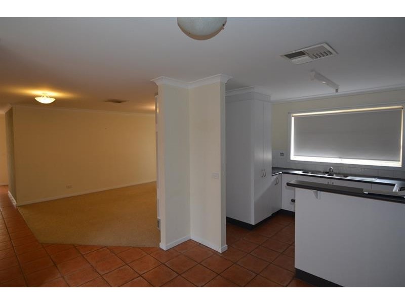 5 Clipper Way, Estella NSW 2650