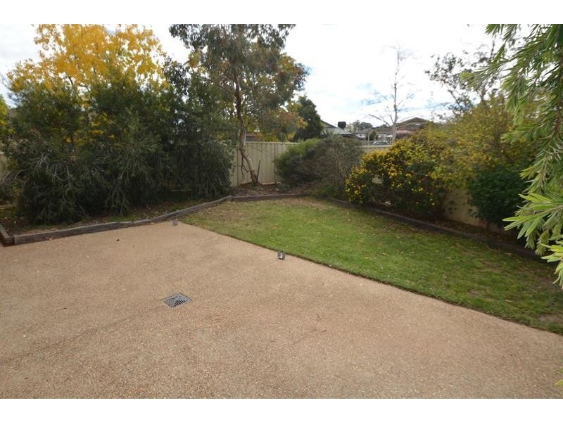 5 Clipper Way, Estella NSW 2650
