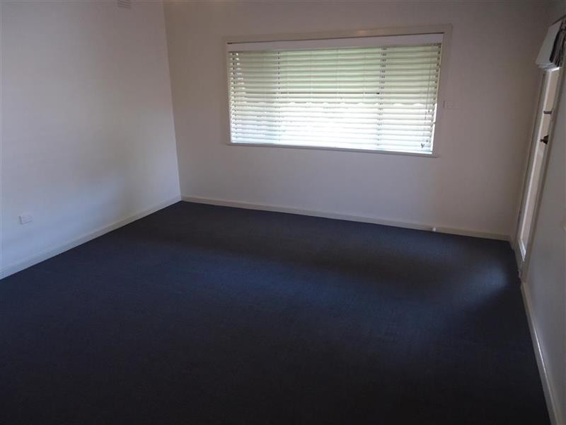 73 Tichborne Cres, Kooringal NSW 2650