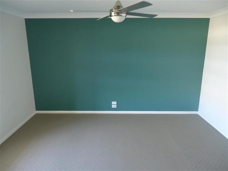 63 Kaloona Dr, Bourkelands NSW 2650