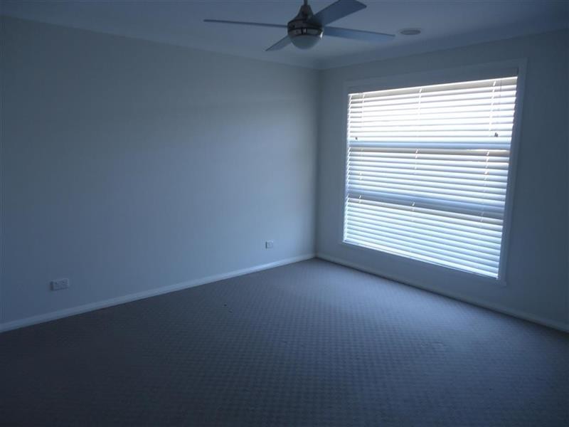 63 Kaloona Dr, Bourkelands NSW 2650