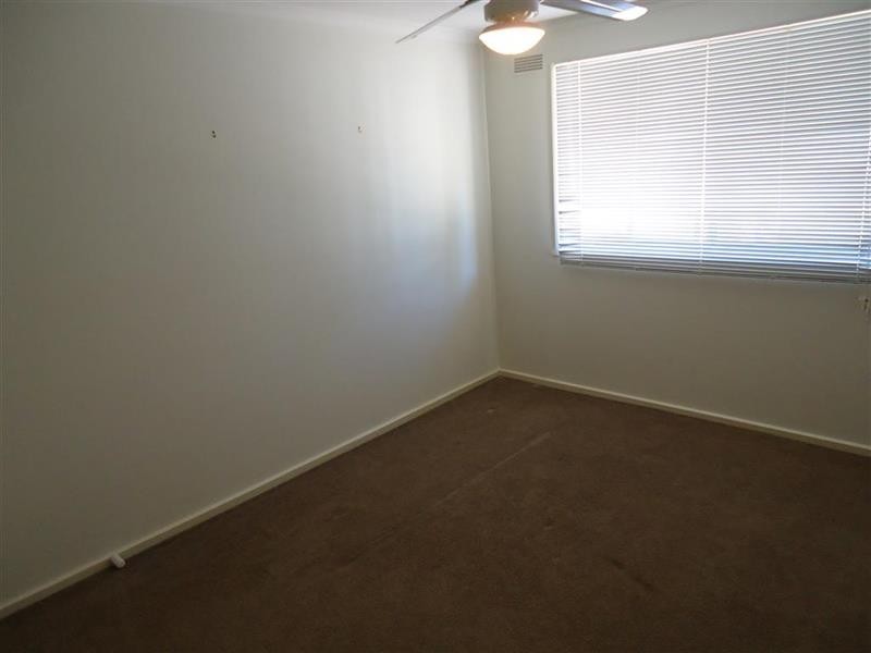 3/7 Halloran St, Turvey Park NSW 2650