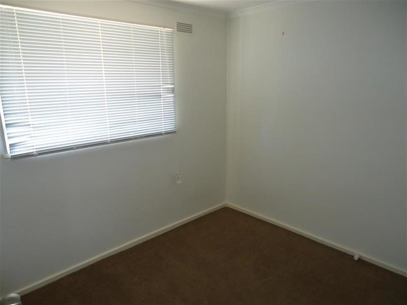 3/7 Halloran St, Turvey Park NSW 2650
