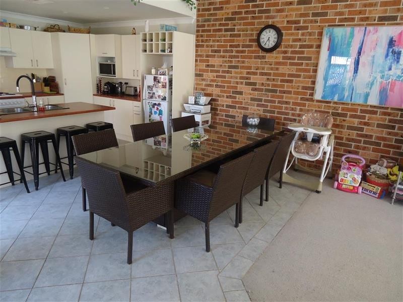 1/8 Canola  Pl, Estella NSW 2650