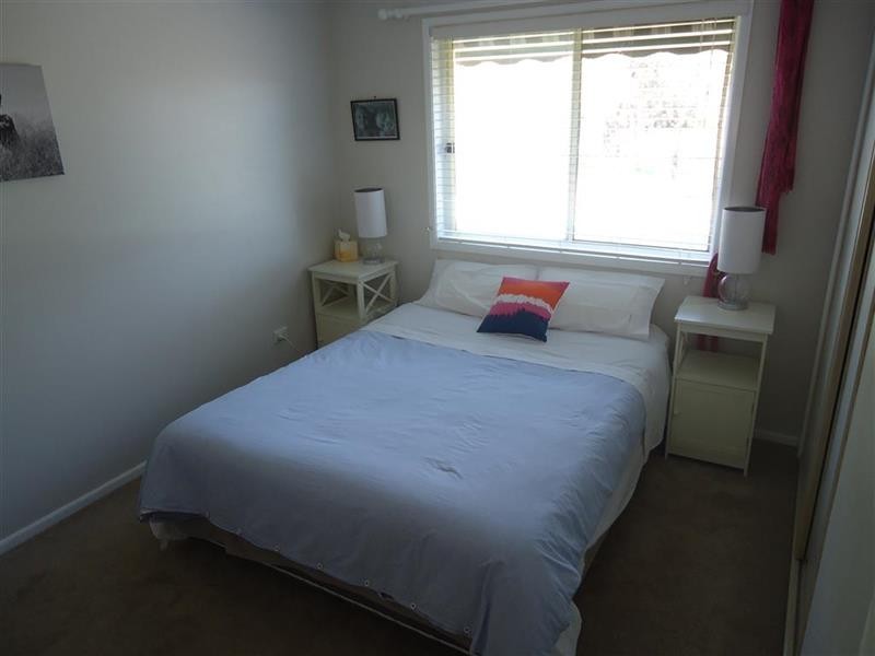 1/8 Canola  Pl, Estella NSW 2650