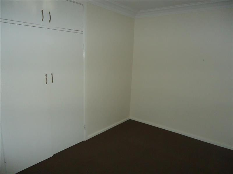 27 Heydon Ave, Turvey Park NSW 2650