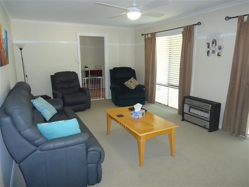 34 Bandera Ave, Glenfield Park NSW 2650