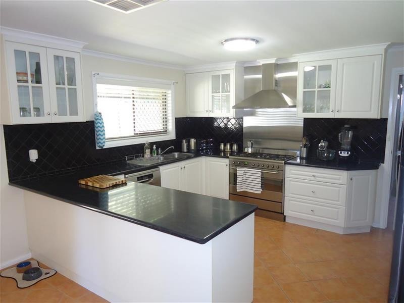 34 Bandera Ave, Glenfield Park NSW 2650