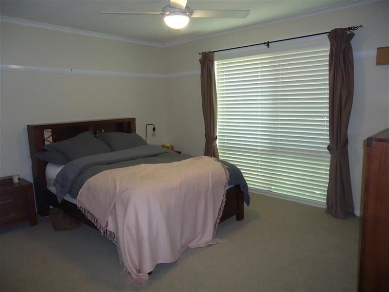 34 Bandera Ave, Glenfield Park NSW 2650