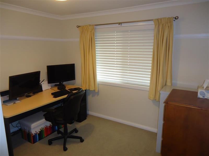 34 Bandera Ave, Glenfield Park NSW 2650