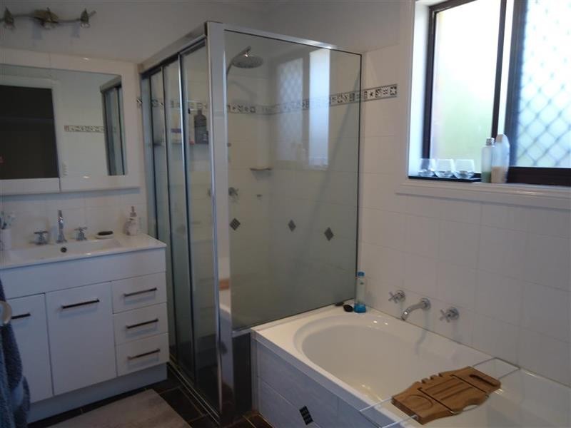 34 Bandera Ave, Glenfield Park NSW 2650