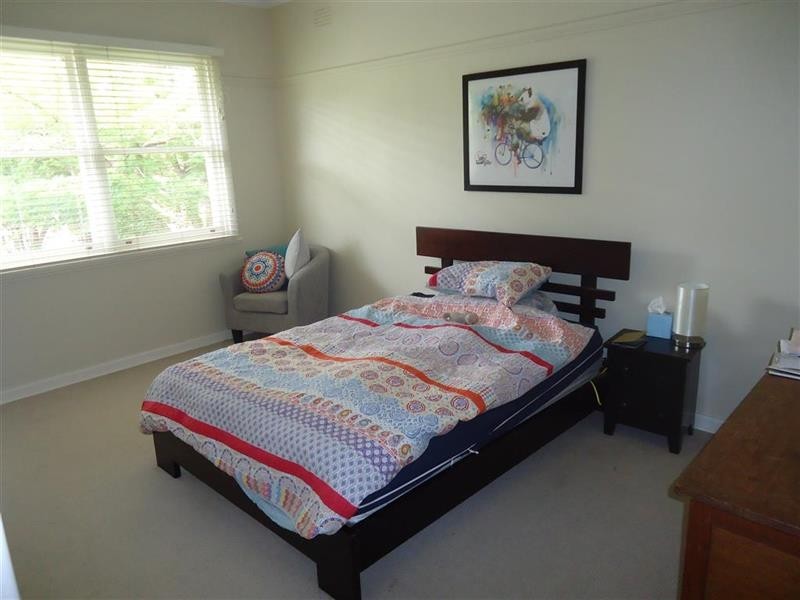 18 Marconi St, Kooringal NSW 2650