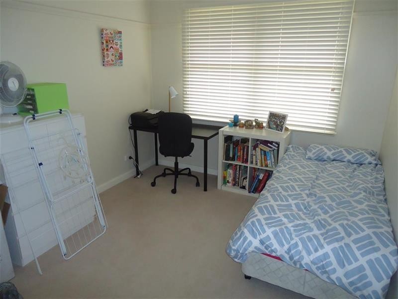 18 Marconi St, Kooringal NSW 2650