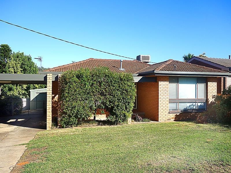 21 Banks Ave, Kooringal NSW 2650