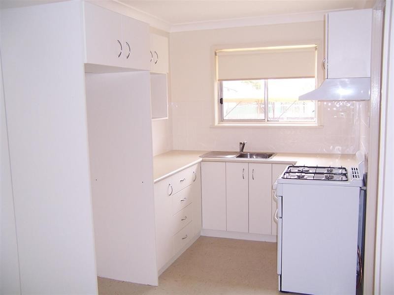 3/52 Raye St, Tolland NSW 2650