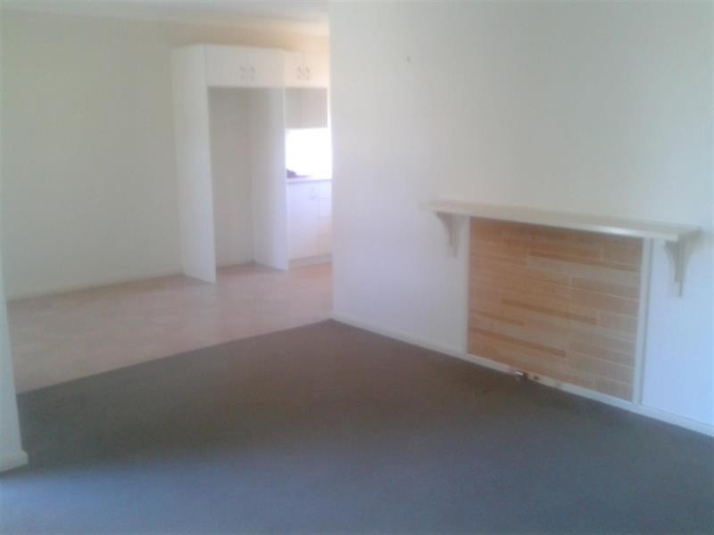 3/52 Raye St, Tolland NSW 2650