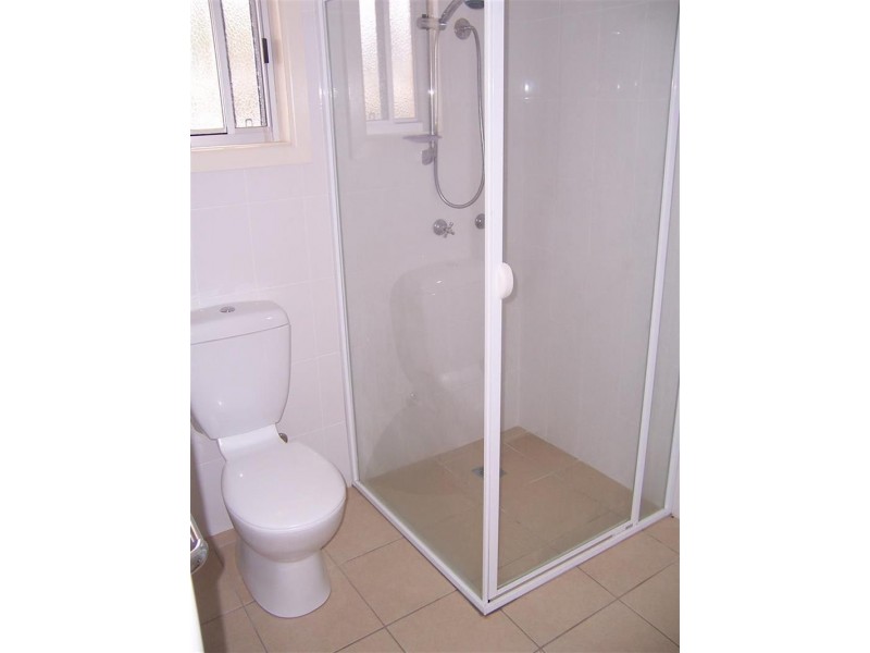 3/52 Raye St, Tolland NSW 2650