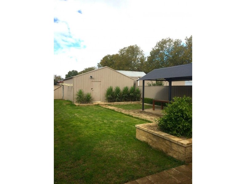 194 Gurwood St, Wagga Wagga NSW 2650