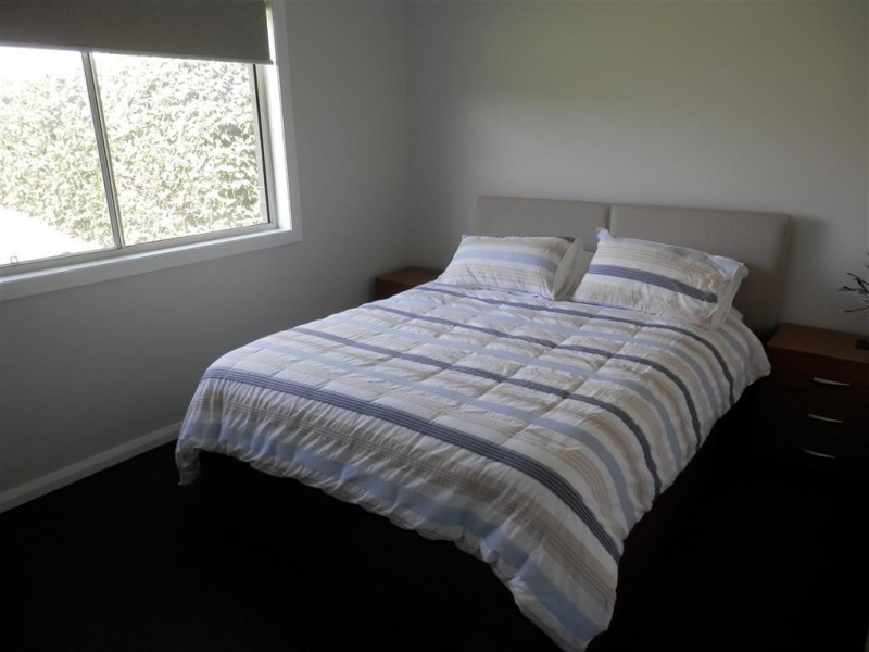 35 Rainbow Dr, Estella NSW 2650