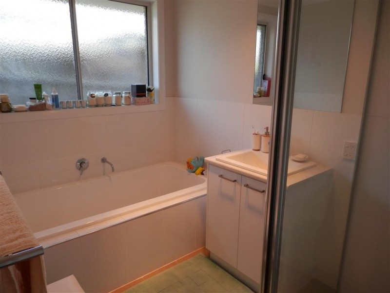 35 Rainbow Dr, Estella NSW 2650