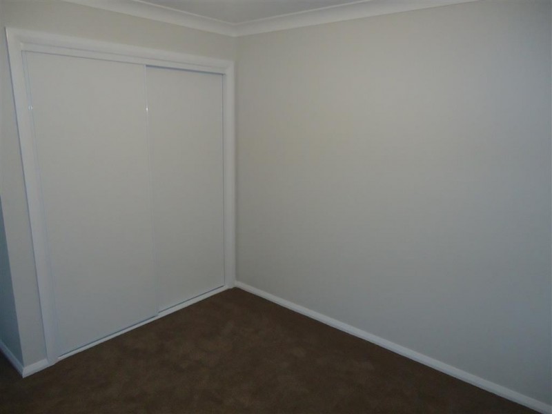 6 Ellerslie St, Gobbagombalin NSW 2650