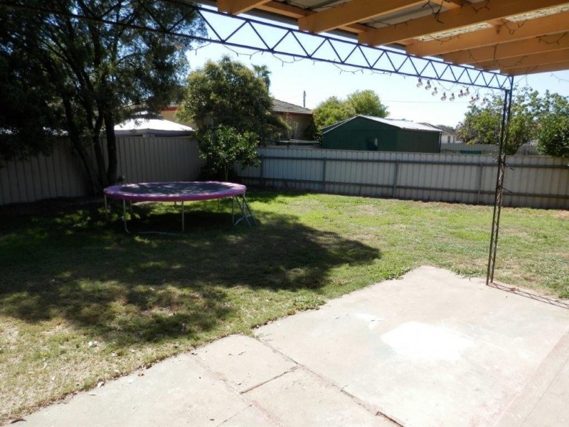 3 Berala Street, Kooringal NSW 2650