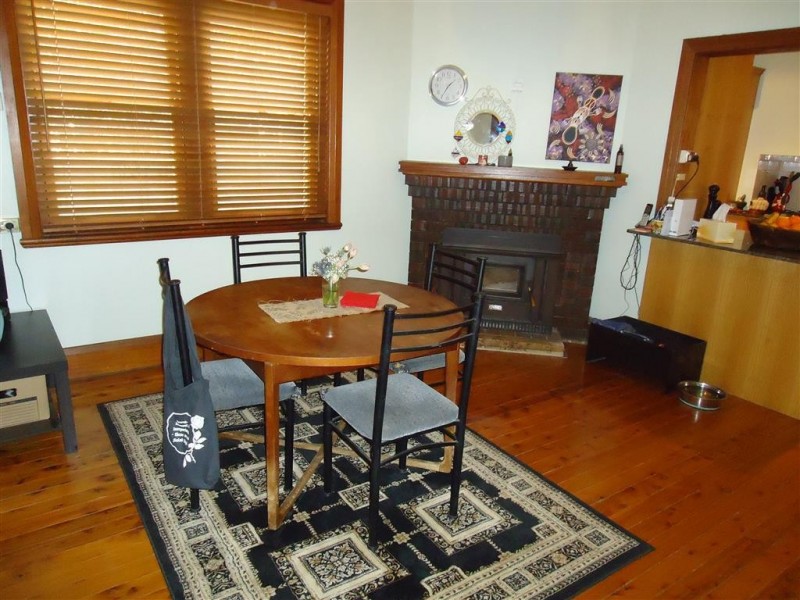 70 Thorne Street, Wagga Wagga NSW 2650