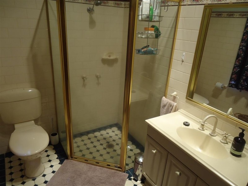 70 Thorne Street, Wagga Wagga NSW 2650