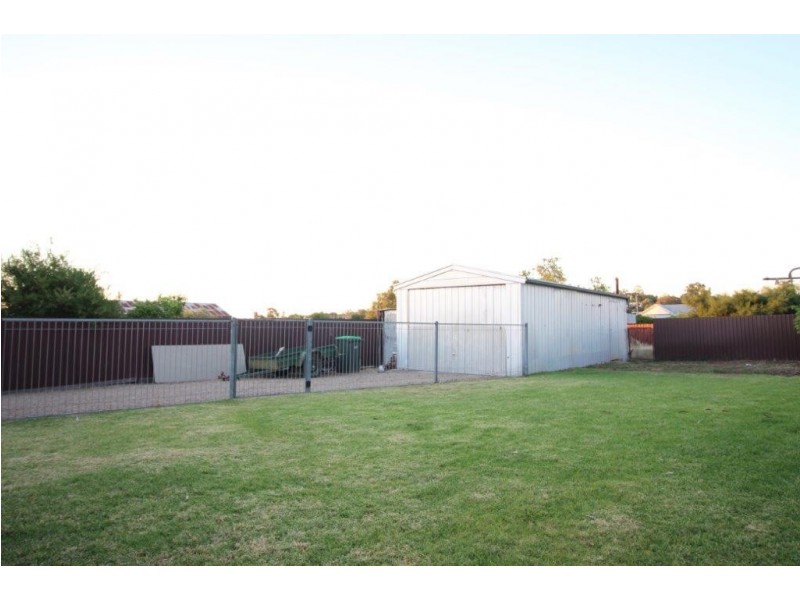 7 Gloucester Street, Junee NSW 2663