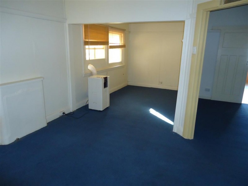 11 Coleman Street, Turvey Park NSW 2650