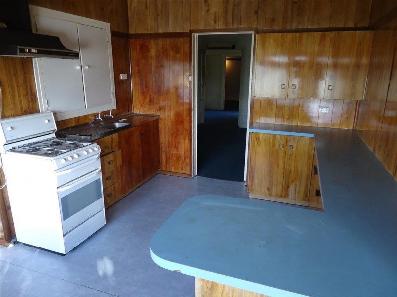 11 Coleman Street, Turvey Park NSW 2650