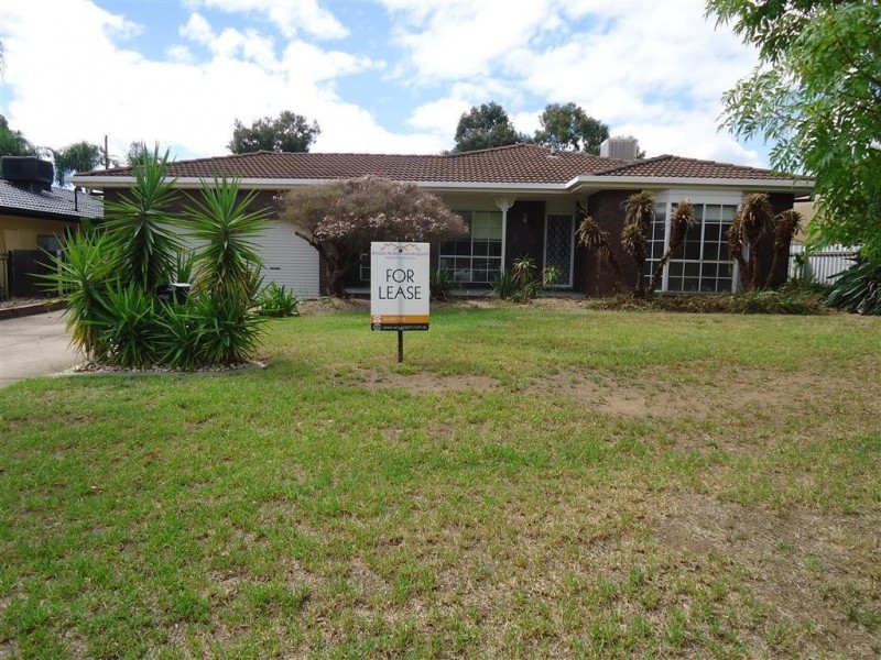 16 Overdale Drive, Bourkelands NSW 2650