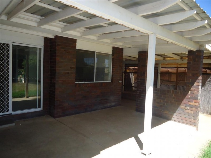 16 Overdale Drive, Bourkelands NSW 2650