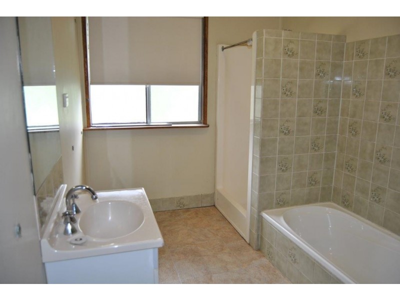 14 Rhoda Avenue, Wagga Wagga NSW 2650