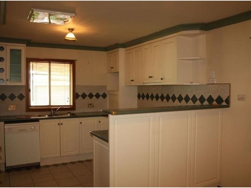 2 Slocum Street, Wagga Wagga NSW 2650